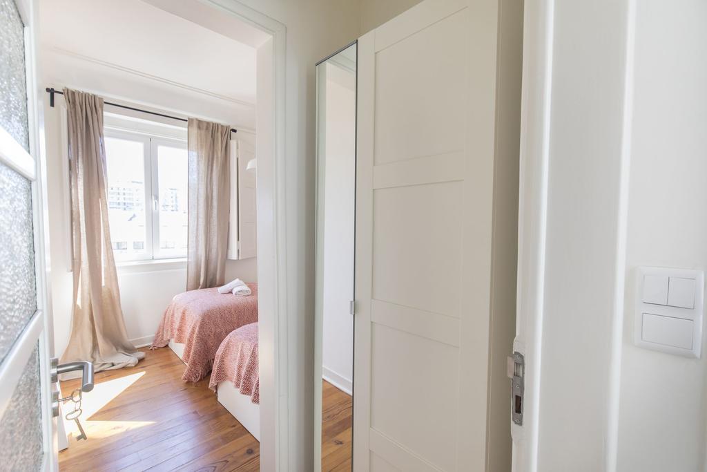 Lovelystay - Bonsai Light And Comfort Flat Lisboa Rum bild